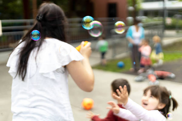 Créer les conditions de travail épanouissantes pour les professionnels et les enfants  